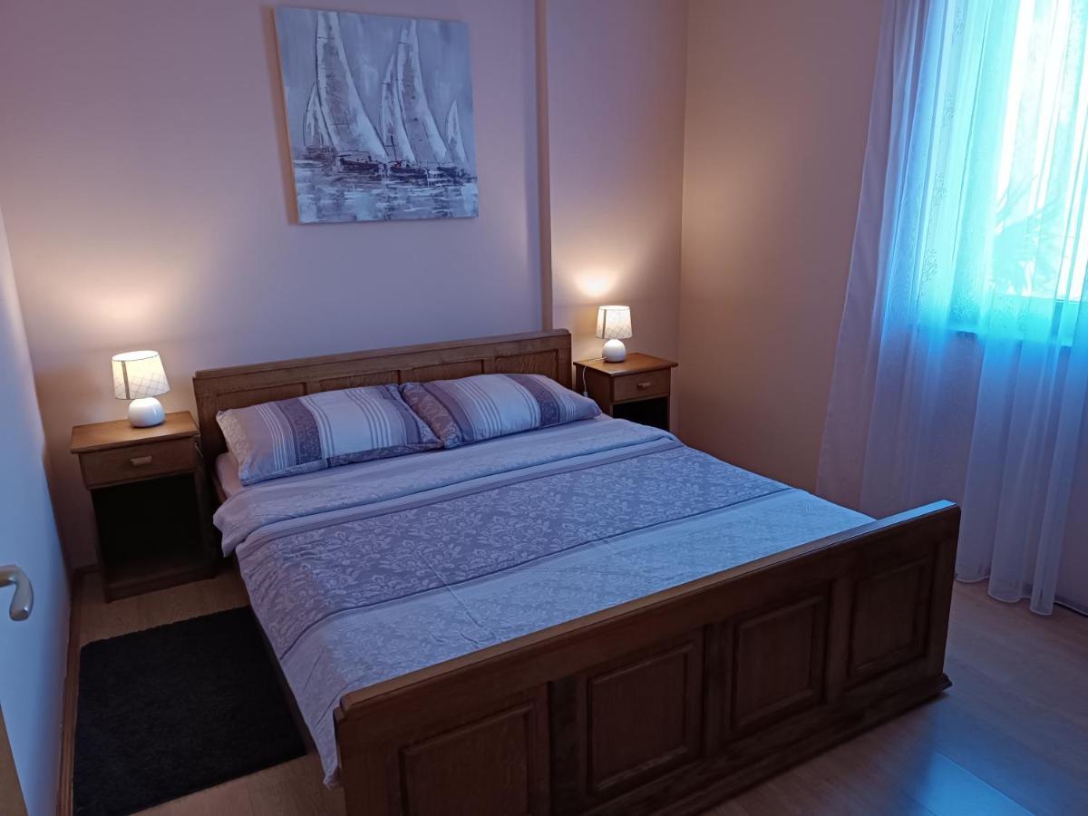 Ivicek Apartment *